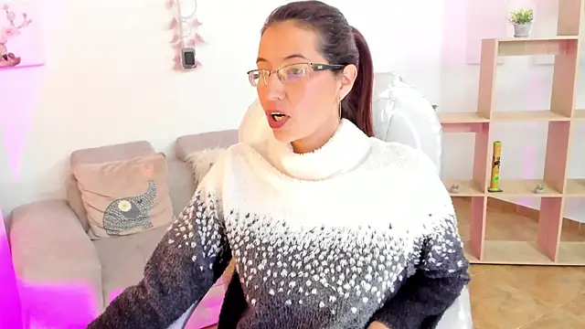 Snapshot of Antonnella_3 chatting on 03/16/25, 06:23 Antonnella 3 online show from 03/16/25, 06:23