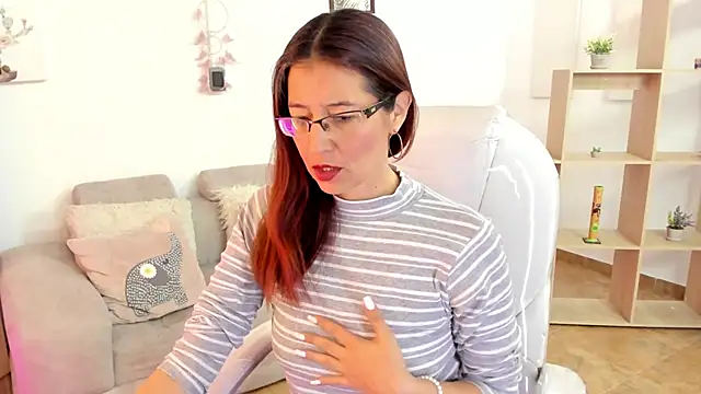 Snapshot of Antonnella_3 chatting on 03/17/25, 01:08 Antonnella 3 online show from 03/17/25, 01:08
