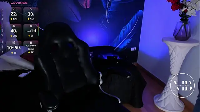 MichaelBear  online show from 11/08/25, 01:22