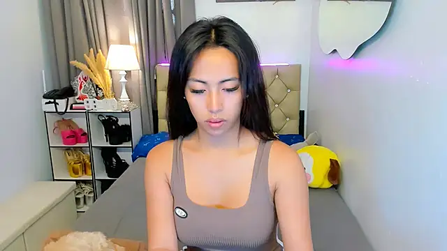 reighnempress online show from 03/16/25, 01:38