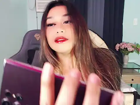 Snapshot of WeezyBabyXoxo chatting on 10/08/25, 02:42 WeezyBabyXoxo online show from 10/08/25, 02:42