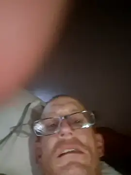 Snapshot of Wyley@xh chatting on 10/26/25, 11:38 Wyleyxh online show from 10/26/25, 11:38