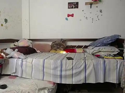 Snapshot of Moon_lunita chatting on 09/25/25, 02:54 Moon lunita online show from 09/25/25, 02:54