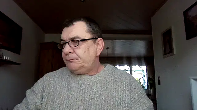 Snapshot of Nobbie444 chatting on 02/10/26, 10:08 Nobbie444 online show from 02/10/26, 10:08