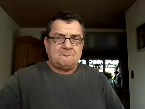 Snapshot of Nobbie444 chatting on 03/03/26, 08:42 Nobbie444 online show from 03/03/26, 08:42