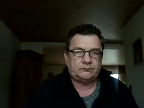 Snapshot of Nobbie444 chatting on 03/13/26, 02:56 Nobbie444 online show from 03/13/26, 02:56