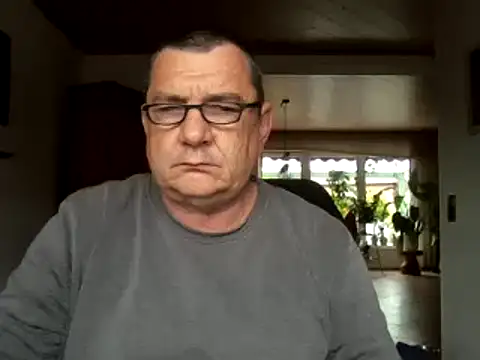 Snapshot of Nobbie444 chatting on 05/16/26, 10:36 Nobbie444 online show from 05/16/26, 10:36