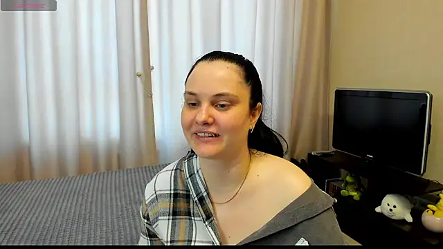 AlanaBrox online show from 05/18/26, 10:43