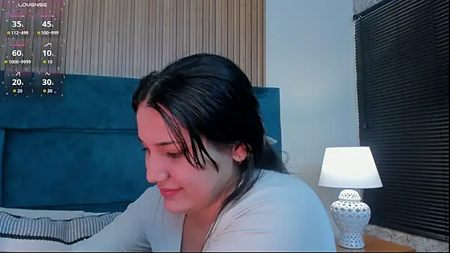 Kareena chopra online show from 06/30/26, 12:28