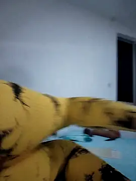 Snapshot of miafresa_hot chatting on 09/20/25, 11:50 miafresa hot online show from 09/20/25, 11:50