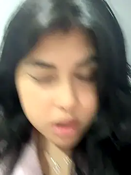 Alyaa s online show from 10/28/25, 01:53