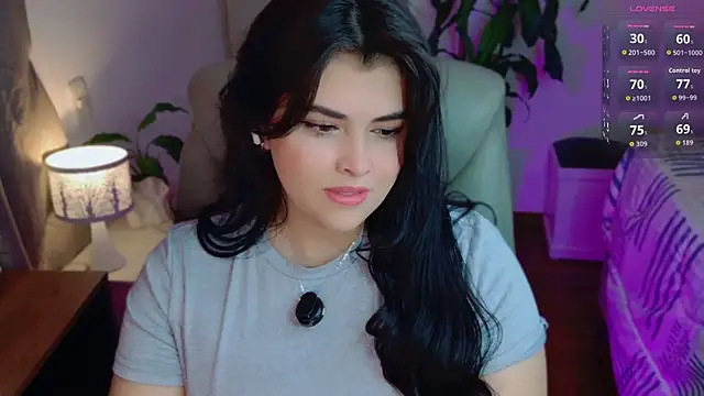 Alyaa s online show from 06/30/26, 04:57