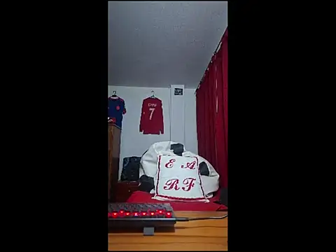 ALBEIROFOOTBALL1992 online show from 05/18/26, 04:40