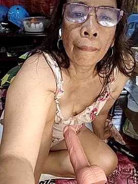 Snapshot of HotsexyNaughtysweetbaby chatting on 03/06/26, 12:51 HotsexyNaughtysweetbaby online show from 03/06/26, 12:51