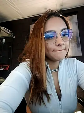 Snapshot of Emiily_W chatting on 09/12/25, 09:53 Emiily W online show from 09/12/25, 09:53