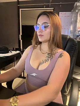 Snapshot of Emiily_W chatting on 09/30/25, 09:14 Emiily W online show from 09/30/25, 09:14