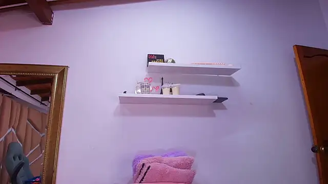 Snapshot of naia_blessed chatting on 09/15/25, 07:25 naia blessed online show from 09/15/25, 07:25