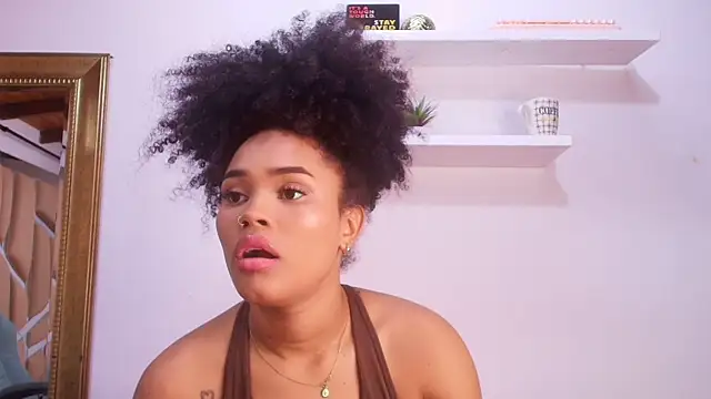 Snapshot of naia_blessed chatting on 09/17/25, 07:15 naia blessed online show from 09/17/25, 07:15