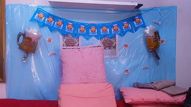 Snapshot of naia_blessed chatting on 09/24/25, 07:17 naia blessed online show from 09/24/25, 07:17