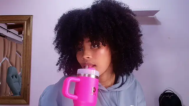 Snapshot of naia_blessed chatting on 09/30/25, 07:19 naia blessed online show from 09/30/25, 07:19