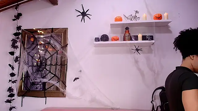 Snapshot of naia_blessed chatting on 10/14/25, 07:14 naia blessed online show from 10/14/25, 07:14