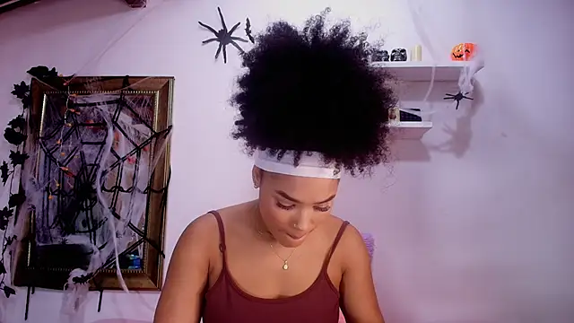 Snapshot of naia_blessed chatting on 10/27/25, 07:18 naia blessed online show from 10/27/25, 07:18