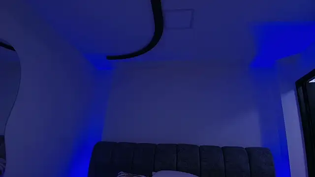 Snapshot of naia_blessed chatting on 11/08/25, 07:01 naia blessed online show from 11/08/25, 07:01