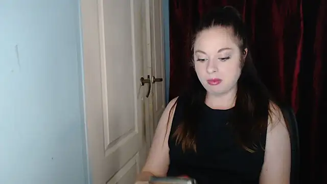 Snapshot of ryhhnnagold99 chatting on 09/15/25, 07:41 ryhhnnagold99 online show from 09/15/25, 07:41