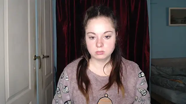 Snapshot of ryhhnnagold99 chatting on 10/02/25, 09:49 ryhhnnagold99 online show from 10/02/25, 09:49