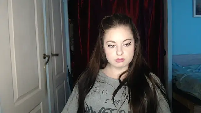 Snapshot of ryhhnnagold99 chatting on 10/31/25, 04:19 ryhhnnagold99 online show from 10/31/25, 04:19