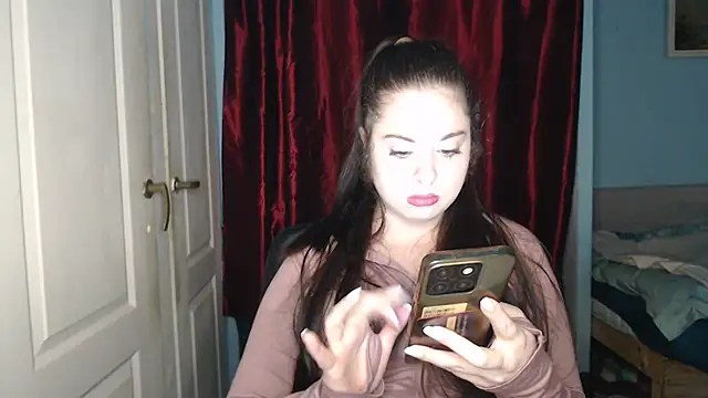 Snapshot of ryhhnnagold99 chatting on 11/14/25, 05:55 ryhhnnagold99 online show from 11/14/25, 05:55