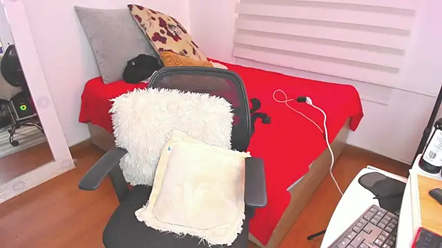 SharonVelvet online show from 01/03/25, 04:48