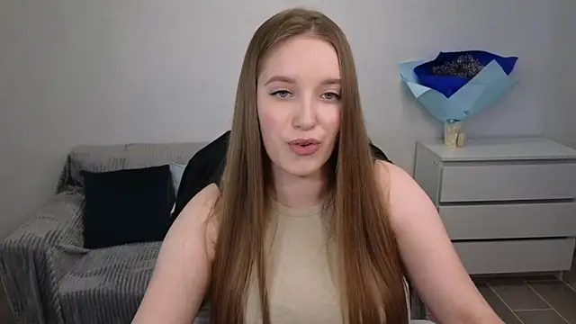 EvaMaddison online show from 12/17/24, 08:23