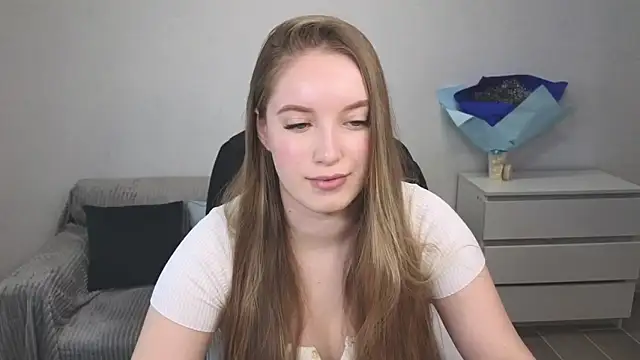 EvaMaddison online show from 12/18/24, 05:37