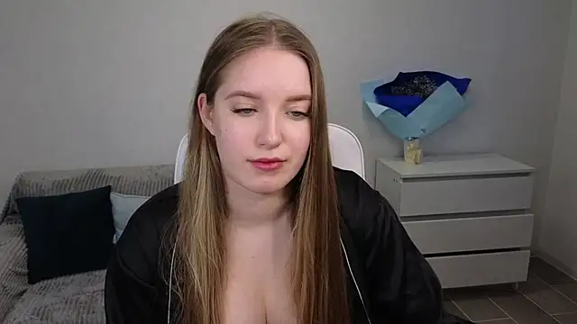 EvaMaddison online show from 01/02/25, 07:44