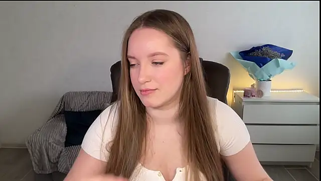 EvaMaddison online show from 04/29/26, 05:55