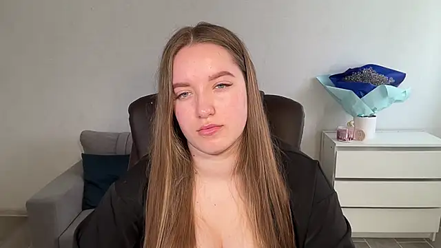 EvaMaddison online show from 05/19/26, 06:31