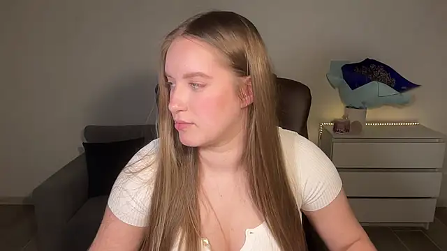 EvaMaddison online show from 07/11/26, 09:27