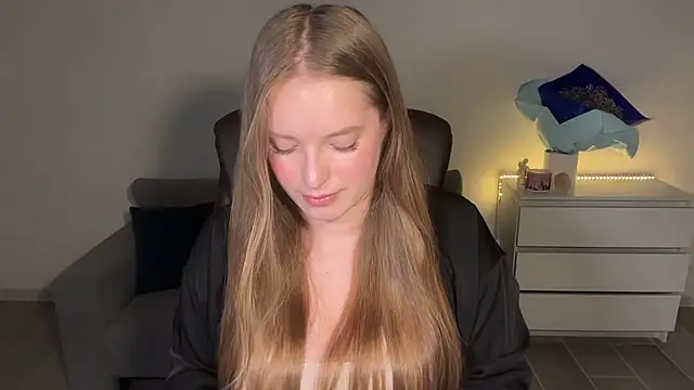 EvaMaddison online show from 07/26/26, 11:00