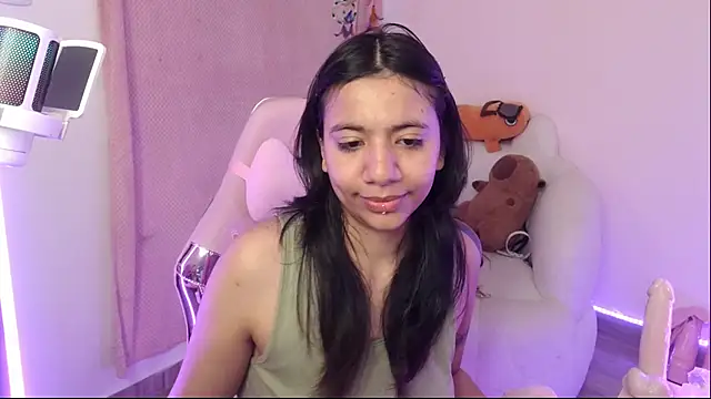 Nami usagi online show from 10/15/25, 11:32