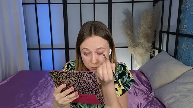 BrookeEvans online show from 02/07/25, 03:52