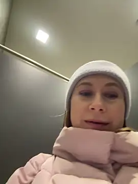 BrookeEvans online show from 02/12/25, 07:02