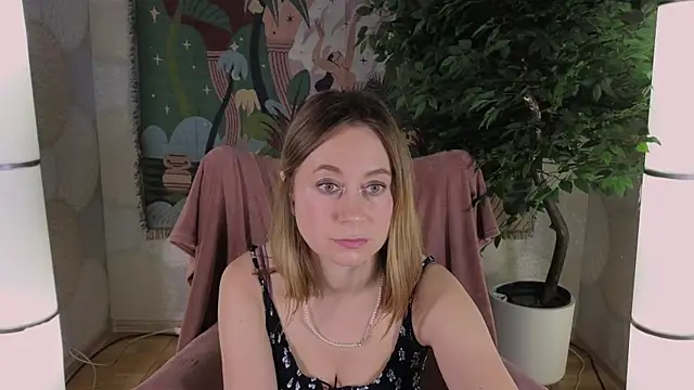BrookeEvans online show from 03/01/25, 03:10