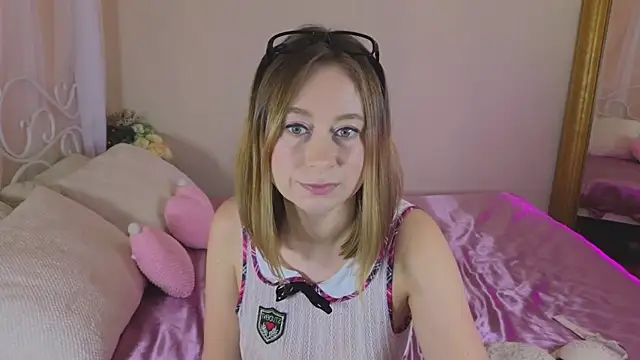 BrookeEvans online show from 03/04/25, 03:48