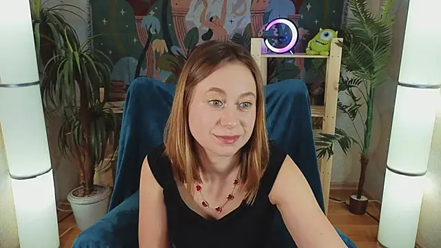 BrookeEvans online show from 03/10/25, 04:17