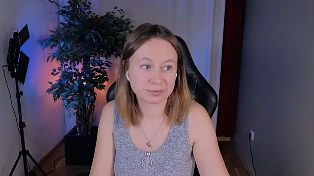 BrookeEvans online show from 10/08/25, 08:50