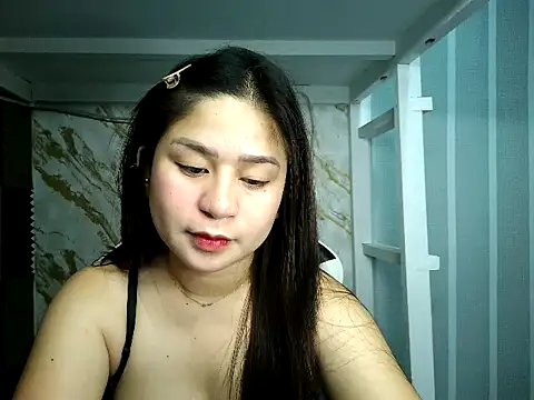 Mia 2022 online show from 09/27/25, 02:22