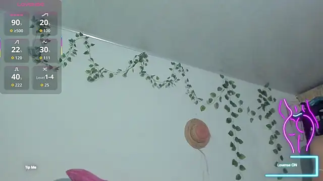 bonie lov online show from 06/11/26, 12:32