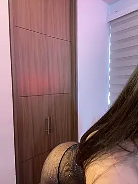 Snapshot of KateLatorre chatting on 11/13/25, 09:03 KateLatorre online show from 11/13/25, 09:03