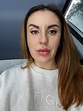 Kalli Fornia online show from 12/17/24, 12:11